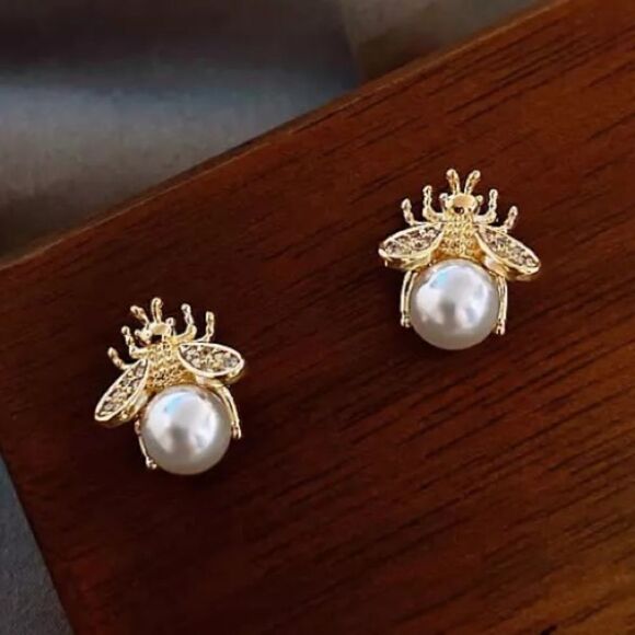 NWT Queen Bee Pearl Gold Tone 925 Sterling Silver Posts Stud Earrings - Picture 2 of 5